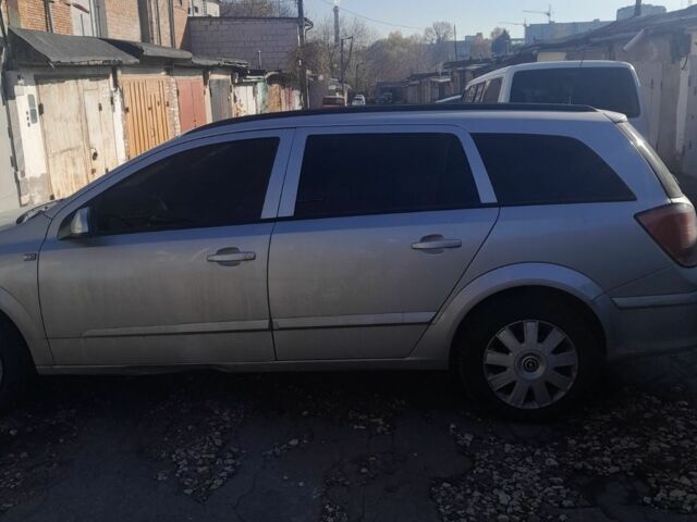 Серый Опель Астра, объемом двигателя 1.6 л и пробегом 222 тыс. км за 3600 $, фото 1 на Automoto.ua