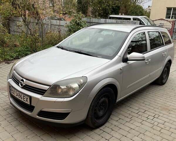 Серый Опель Астра, объемом двигателя 1.6 л и пробегом 221 тыс. км за 5550 $, фото 1 на Automoto.ua