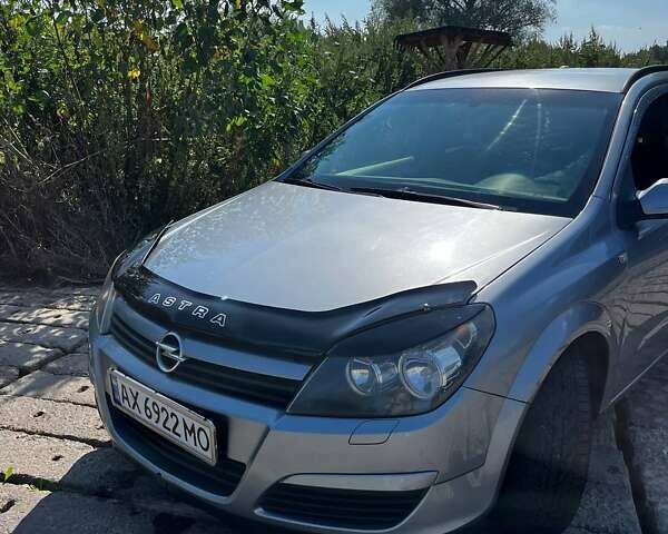 Сірий Опель Астра, об'ємом двигуна 1.6 л та пробігом 260 тис. км за 4700 $, фото 1 на Automoto.ua