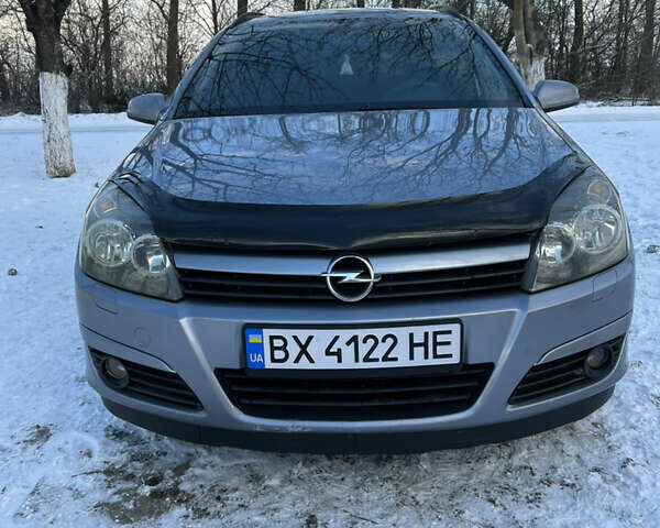 Серый Опель Астра, объемом двигателя 1.6 л и пробегом 215 тыс. км за 4900 $, фото 1 на Automoto.ua