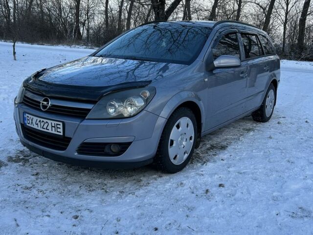 Сірий Опель Астра, об'ємом двигуна 1.6 л та пробігом 215 тис. км за 4700 $, фото 1 на Automoto.ua