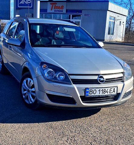 Серый Опель Астра, объемом двигателя 1.6 л и пробегом 240 тыс. км за 4900 $, фото 1 на Automoto.ua