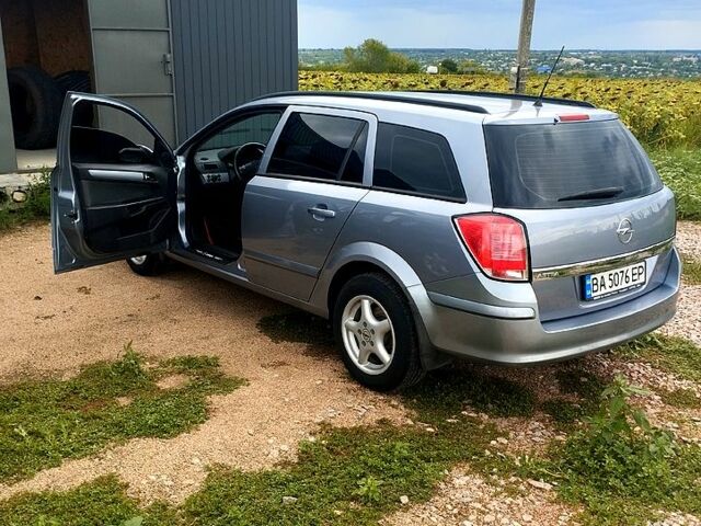 Сірий Опель Астра, об'ємом двигуна 1.8 л та пробігом 221 тис. км за 5200 $, фото 1 на Automoto.ua