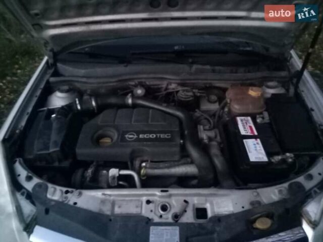 Серый Опель Астра, объемом двигателя 1.7 л и пробегом 320 тыс. км за 4700 $, фото 1 на Automoto.ua