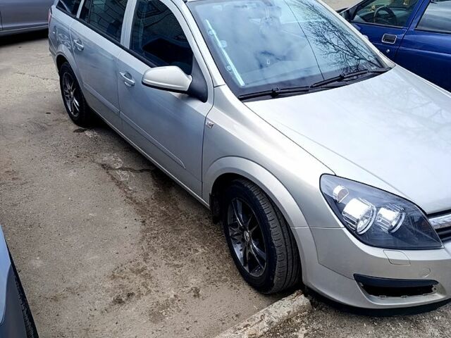 Серый Опель Астра, объемом двигателя 1.6 л и пробегом 279 тыс. км за 6000 $, фото 1 на Automoto.ua