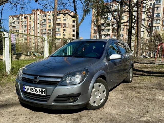Серый Опель Астра, объемом двигателя 1.8 л и пробегом 330 тыс. км за 4690 $, фото 1 на Automoto.ua