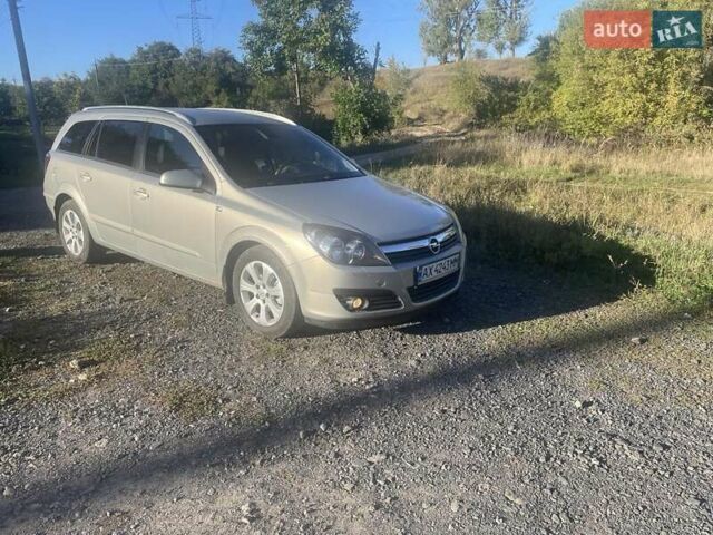 Серый Опель Астра, объемом двигателя 1.6 л и пробегом 160 тыс. км за 4150 $, фото 1 на Automoto.ua