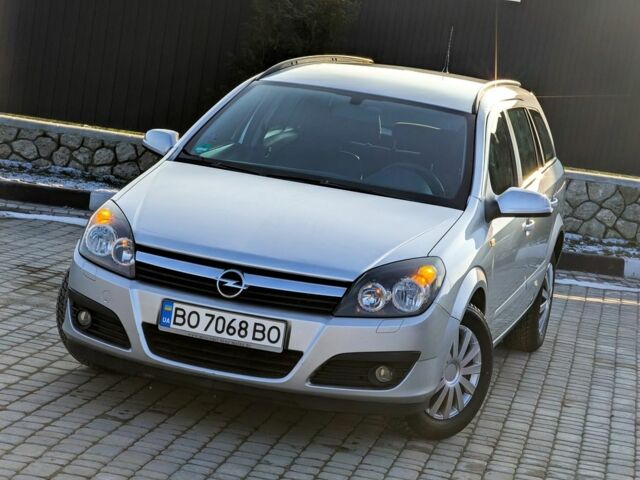 Серый Опель Астра, объемом двигателя 1.6 л и пробегом 246 тыс. км за 4100 $, фото 1 на Automoto.ua