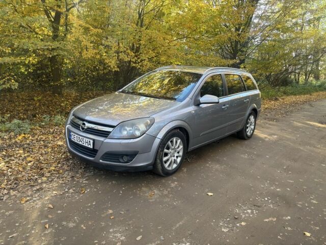 Серый Опель Астра, объемом двигателя 1.7 л и пробегом 334 тыс. км за 4500 $, фото 1 на Automoto.ua