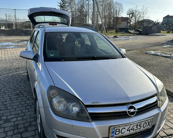 Сірий Опель Астра, об'ємом двигуна 1.8 л та пробігом 254 тис. км за 4000 $, фото 1 на Automoto.ua