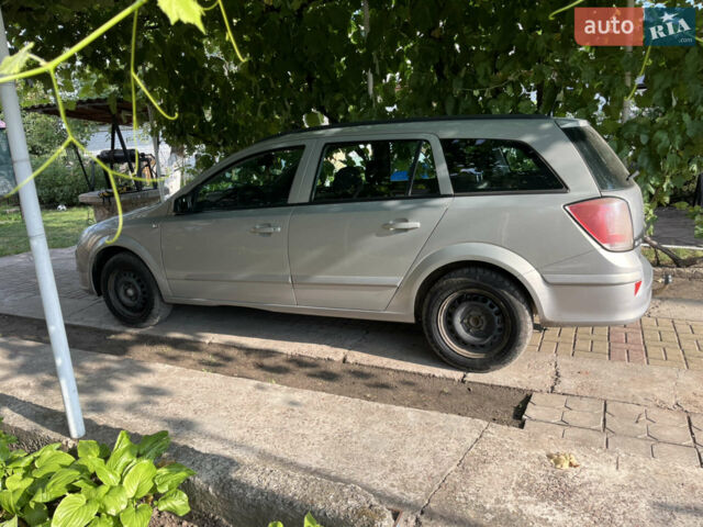 Серый Опель Астра, объемом двигателя 1.6 л и пробегом 291 тыс. км за 3200 $, фото 1 на Automoto.ua
