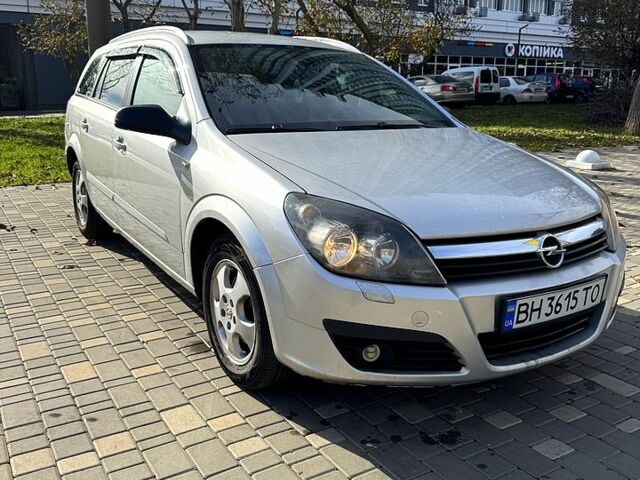 Сірий Опель Астра, об'ємом двигуна 1.7 л та пробігом 250 тис. км за 4200 $, фото 1 на Automoto.ua