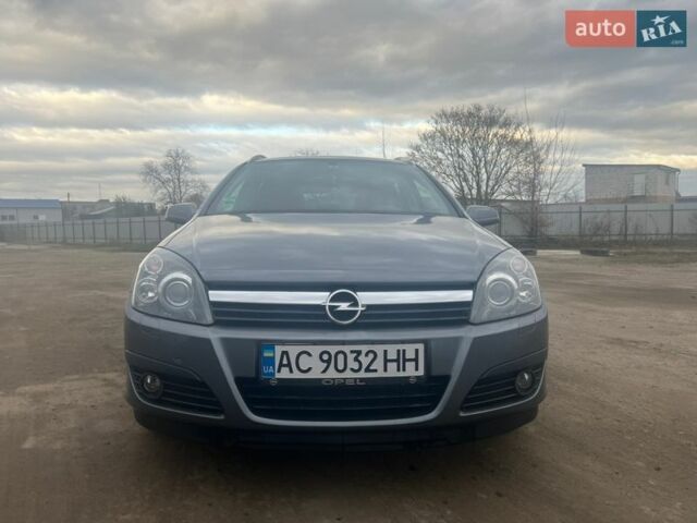 Серый Опель Астра, объемом двигателя 1.8 л и пробегом 237 тыс. км за 4200 $, фото 1 на Automoto.ua