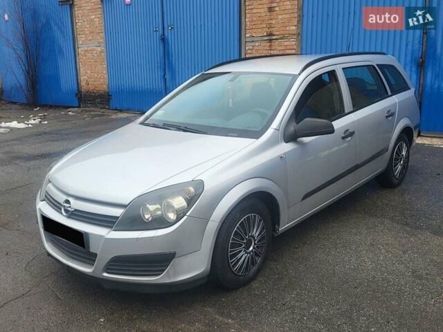 Серый Опель Астра, объемом двигателя 1.7 л и пробегом 250 тыс. км за 2999 $, фото 1 на Automoto.ua