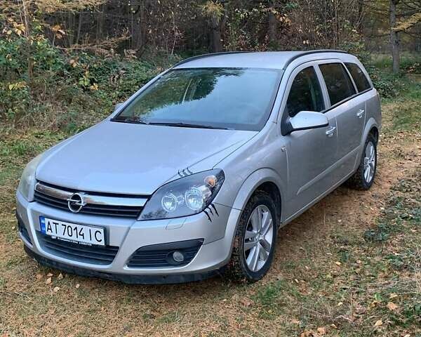 Сірий Опель Астра, об'ємом двигуна 1.6 л та пробігом 208 тис. км за 3900 $, фото 1 на Automoto.ua