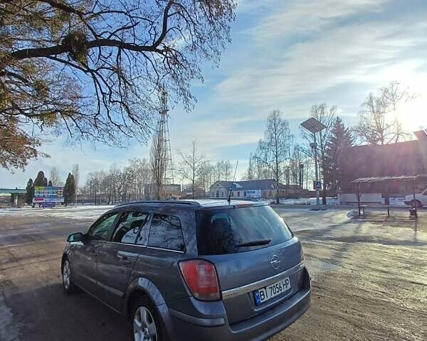 Серый Опель Астра, объемом двигателя 1.6 л и пробегом 260 тыс. км за 5100 $, фото 1 на Automoto.ua