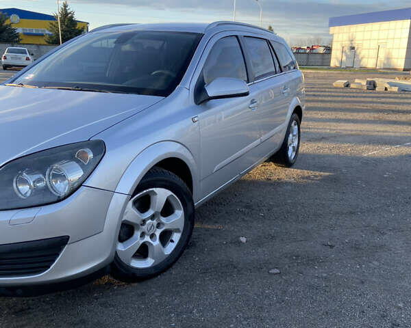Сірий Опель Астра, об'ємом двигуна 1.7 л та пробігом 337 тис. км за 2400 $, фото 1 на Automoto.ua