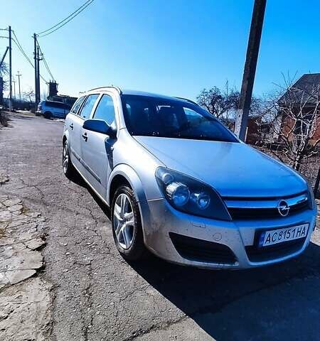 Серый Опель Астра, объемом двигателя 1.9 л и пробегом 283 тыс. км за 3900 $, фото 1 на Automoto.ua