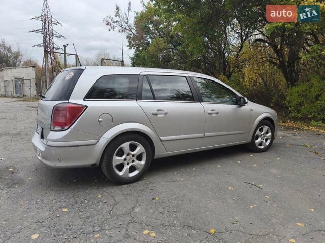 Серый Опель Астра, объемом двигателя 1.8 л и пробегом 349 тыс. км за 3700 $, фото 1 на Automoto.ua