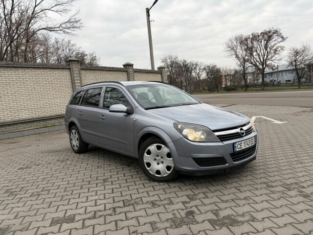 Серый Опель Астра, объемом двигателя 1.7 л и пробегом 320 тыс. км за 3850 $, фото 1 на Automoto.ua