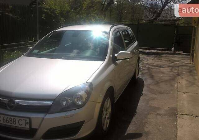 Серый Опель Астра, объемом двигателя 1.3 л и пробегом 288 тыс. км за 3800 $, фото 1 на Automoto.ua