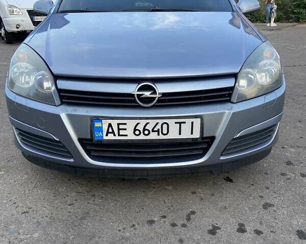 Серый Опель Астра, объемом двигателя 1.6 л и пробегом 294 тыс. км за 5300 $, фото 1 на Automoto.ua