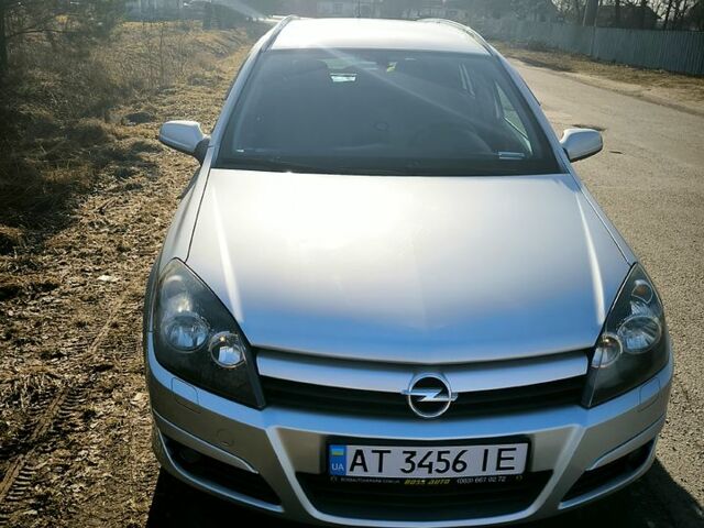 Серый Опель Астра, объемом двигателя 1.8 л и пробегом 232 тыс. км за 5000 $, фото 1 на Automoto.ua