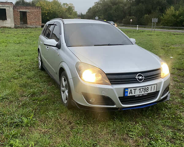 Сірий Опель Астра, об'ємом двигуна 1.8 л та пробігом 260 тис. км за 4700 $, фото 1 на Automoto.ua