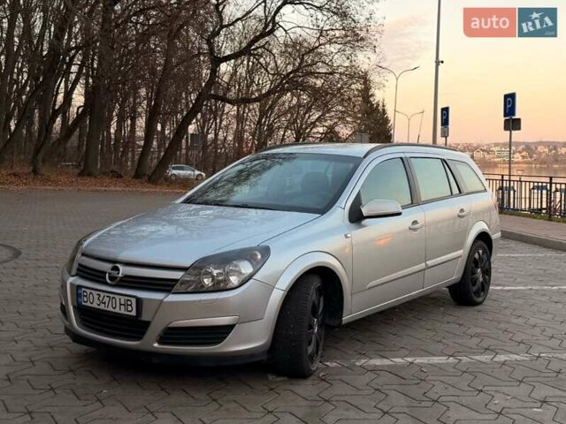Серый Опель Астра, объемом двигателя 1.7 л и пробегом 390 тыс. км за 4700 $, фото 1 на Automoto.ua