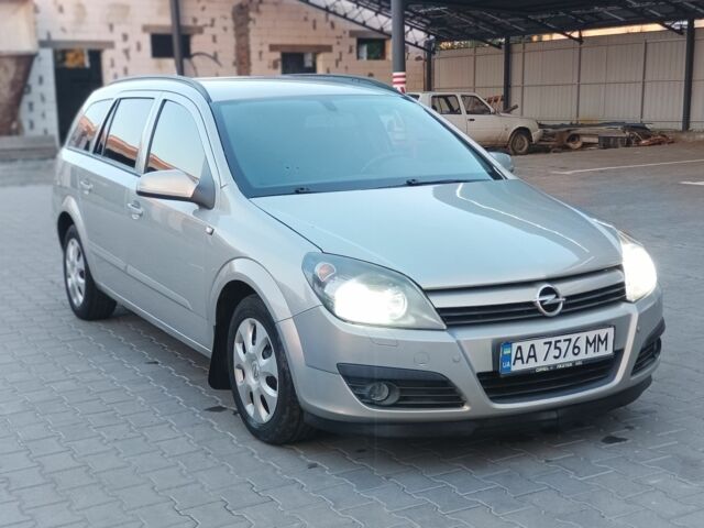 Сірий Опель Астра, об'ємом двигуна 1.6 л та пробігом 237 тис. км за 4300 $, фото 1 на Automoto.ua