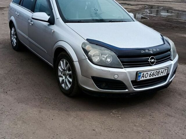 Сірий Опель Астра, об'ємом двигуна 1.7 л та пробігом 240 тис. км за 4000 $, фото 1 на Automoto.ua
