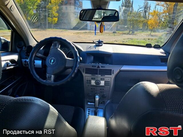 Серый Опель Астра, объемом двигателя 1.9 л и пробегом 350 тыс. км за 4999 $, фото 1 на Automoto.ua
