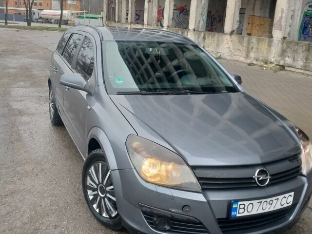 Серый Опель Астра, объемом двигателя 1.6 л и пробегом 320 тыс. км за 3500 $, фото 1 на Automoto.ua