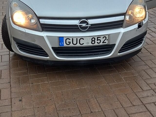 Серый Опель Астра, объемом двигателя 1.9 л и пробегом 395 тыс. км за 2700 $, фото 1 на Automoto.ua