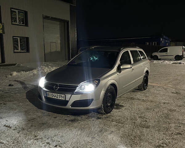 Серый Опель Астра, объемом двигателя 1.4 л и пробегом 280 тыс. км за 4900 $, фото 1 на Automoto.ua