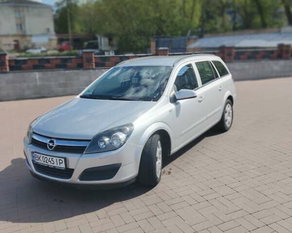 Сірий Опель Астра, об'ємом двигуна 1.6 л та пробігом 260 тис. км за 4700 $, фото 1 на Automoto.ua