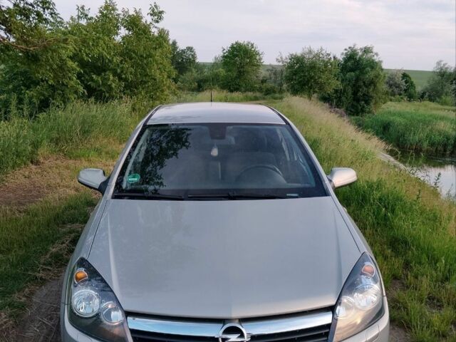 Сірий Опель Астра, об'ємом двигуна 1.8 л та пробігом 236 тис. км за 7041 $, фото 1 на Automoto.ua