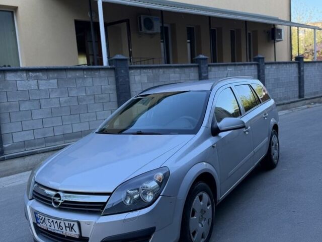 Серый Опель Астра, объемом двигателя 1.6 л и пробегом 220 тыс. км за 3650 $, фото 1 на Automoto.ua