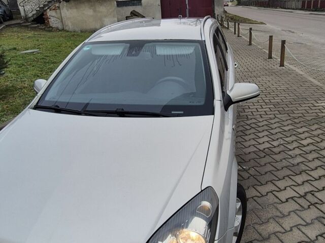 Серый Опель Астра, объемом двигателя 1.9 л и пробегом 290 тыс. км за 4200 $, фото 1 на Automoto.ua