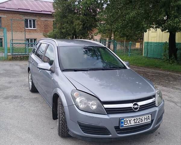 Серый Опель Астра, объемом двигателя 1.9 л и пробегом 283 тыс. км за 4000 $, фото 1 на Automoto.ua