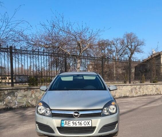 Сірий Опель Астра, об'ємом двигуна 1.6 л та пробігом 245 тис. км за 5700 $, фото 1 на Automoto.ua