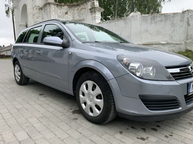 Серый Опель Астра, объемом двигателя 1.4 л и пробегом 171 тыс. км за 4400 $, фото 1 на Automoto.ua