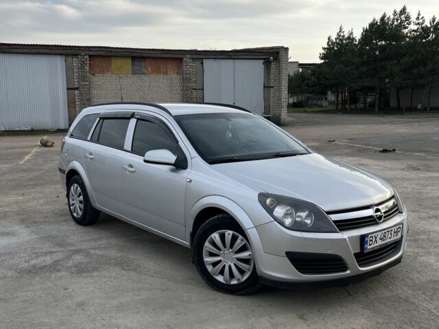 Серый Опель Астра, объемом двигателя 1.7 л и пробегом 270 тыс. км за 4800 $, фото 1 на Automoto.ua