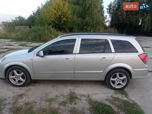 Серый Опель Астра, объемом двигателя 1.9 л и пробегом 318 тыс. км за 4600 $, фото 1 на Automoto.ua