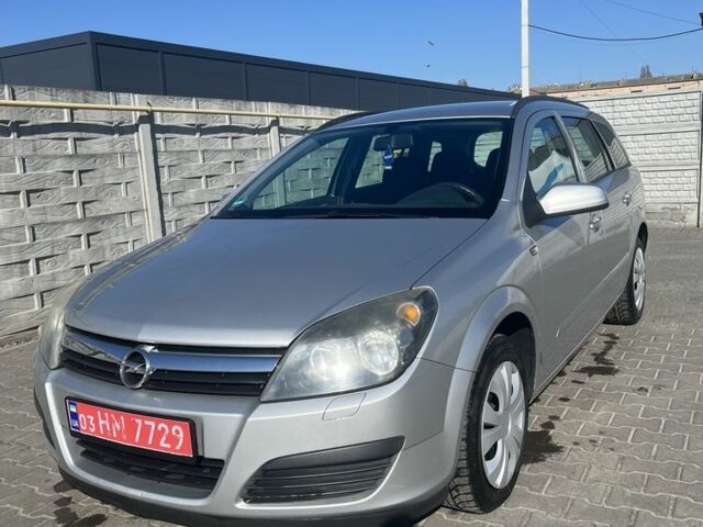 Серый Опель Астра, объемом двигателя 1.6 л и пробегом 220 тыс. км за 4700 $, фото 1 на Automoto.ua