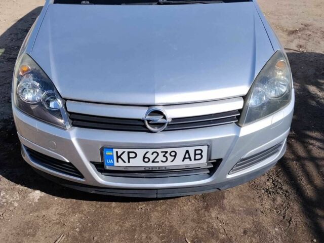 Серый Опель Астра, объемом двигателя 1.2 л и пробегом 296 тыс. км за 5200 $, фото 1 на Automoto.ua