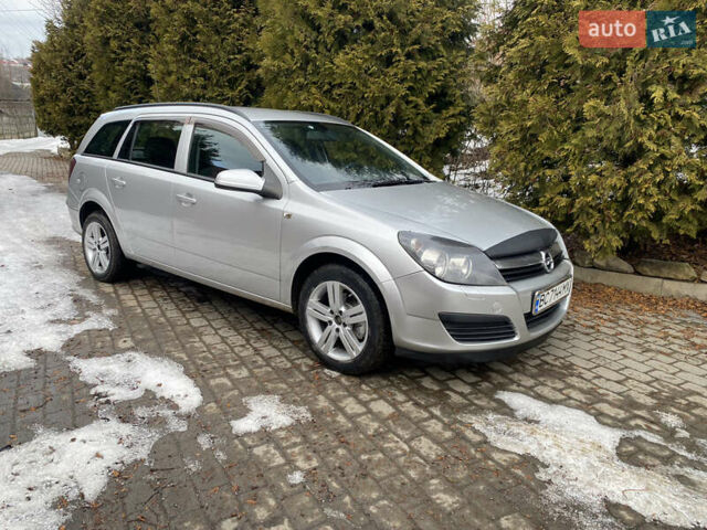 Серый Опель Астра, объемом двигателя 1.3 л и пробегом 385 тыс. км за 4200 $, фото 1 на Automoto.ua