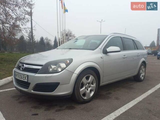 Серый Опель Астра, объемом двигателя 1.6 л и пробегом 228 тыс. км за 4499 $, фото 1 на Automoto.ua