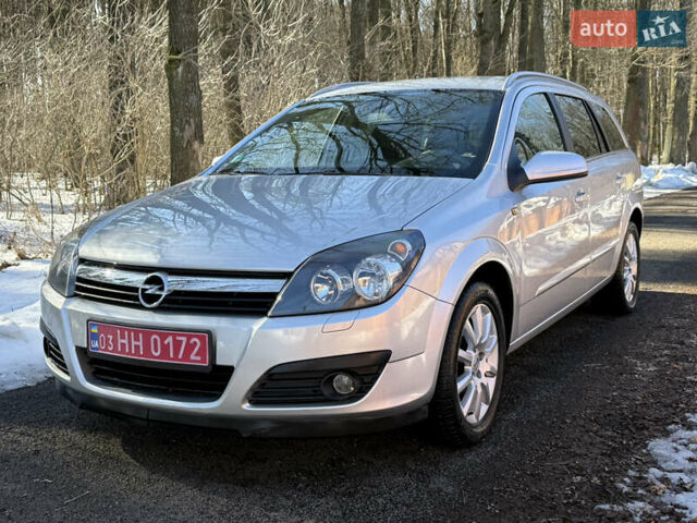 Серый Опель Астра, объемом двигателя 1.6 л и пробегом 210 тыс. км за 5100 $, фото 1 на Automoto.ua