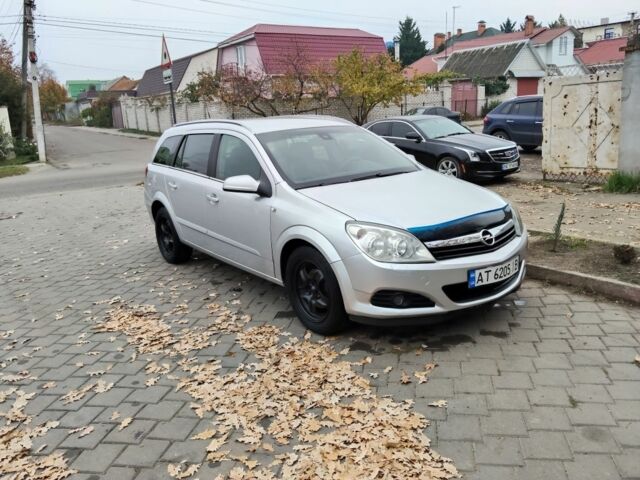 Серый Опель Астра, объемом двигателя 1.6 л и пробегом 231 тыс. км за 4200 $, фото 1 на Automoto.ua